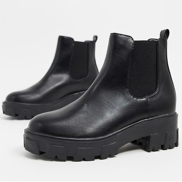 EUC RAID Wide Fit Liza Chunky Chelsea Motto Boots Black Faux Leather Women's 6‎ - Picture 1 of 11